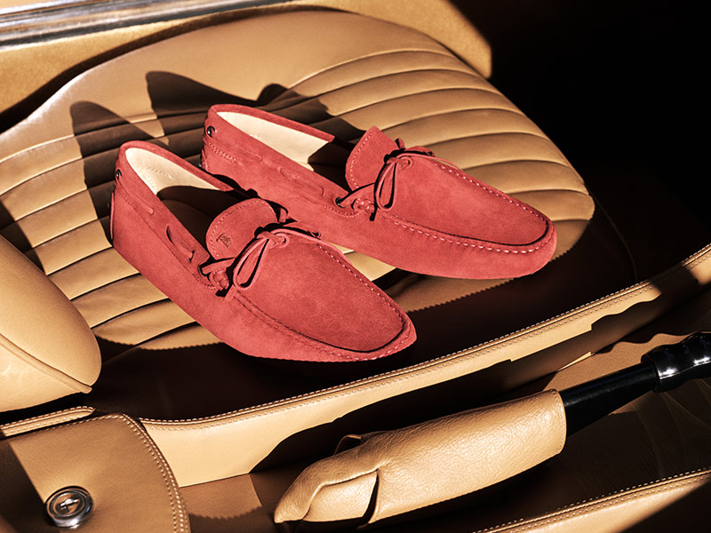 حذاء Gommino الأيقوني كما لم تشاهده من قبل... شاهد حملة MY RIDE من Tod’s بمشاركة شخصيات ملهمة